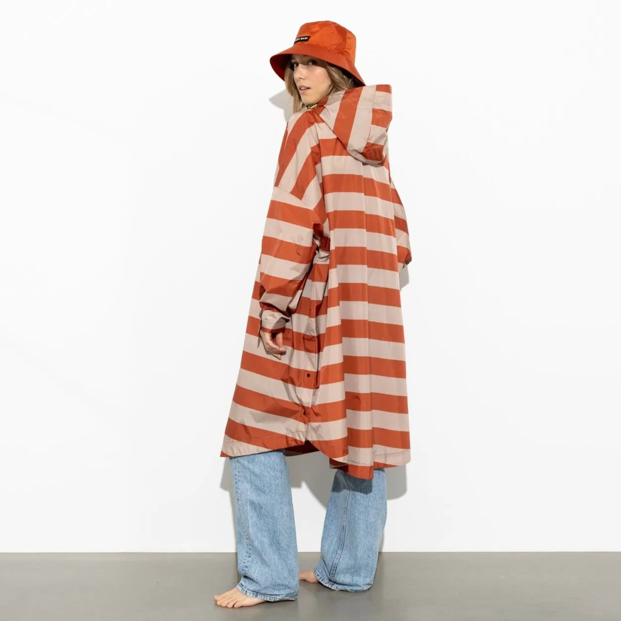 Raincoat bold stripes - cinnamon/latte