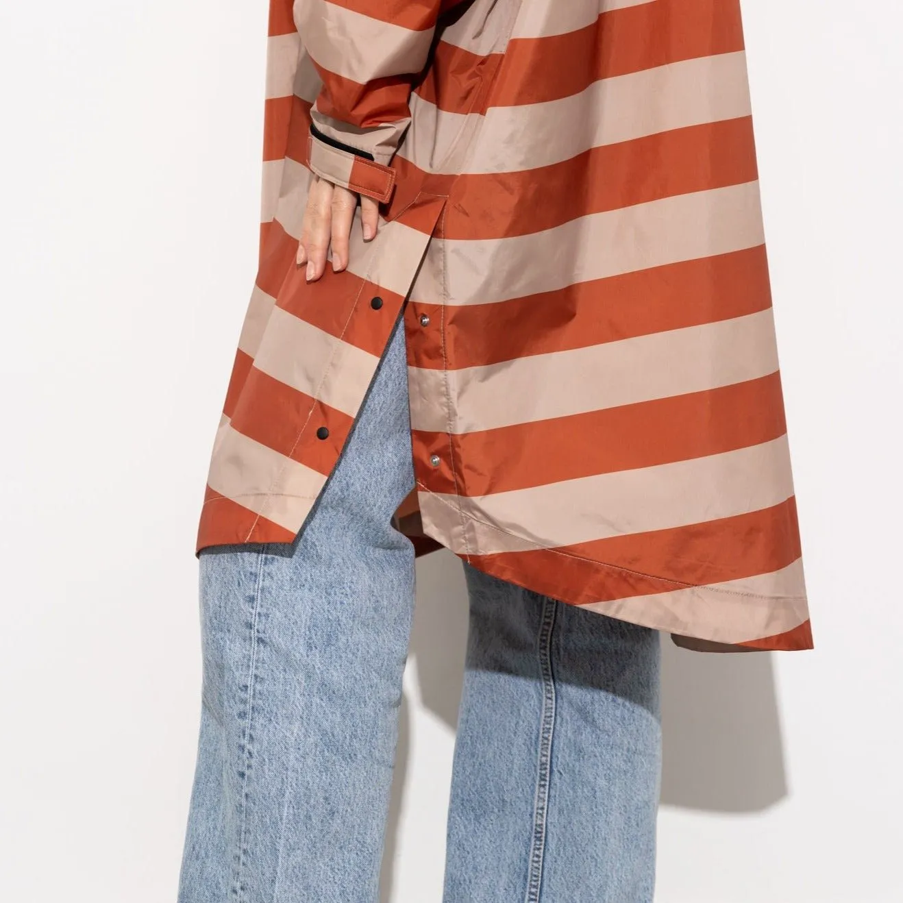 Raincoat bold stripes - cinnamon/latte